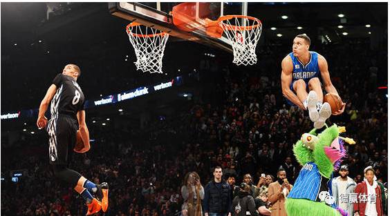  爱德华兹扣篮大赛级表演，森林狼大胜活塞