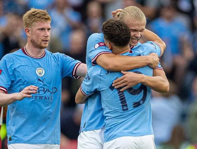  哈兰德联赛百球里程碑曼城主场大胜卢顿创纪录